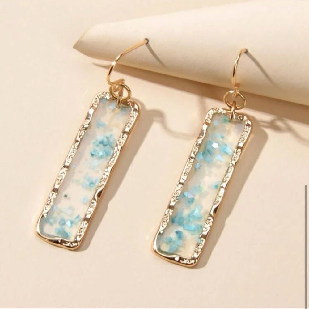 NEW Gold Tone Retangular Clear Speckled Blue Earrings - Picture 4 of 4